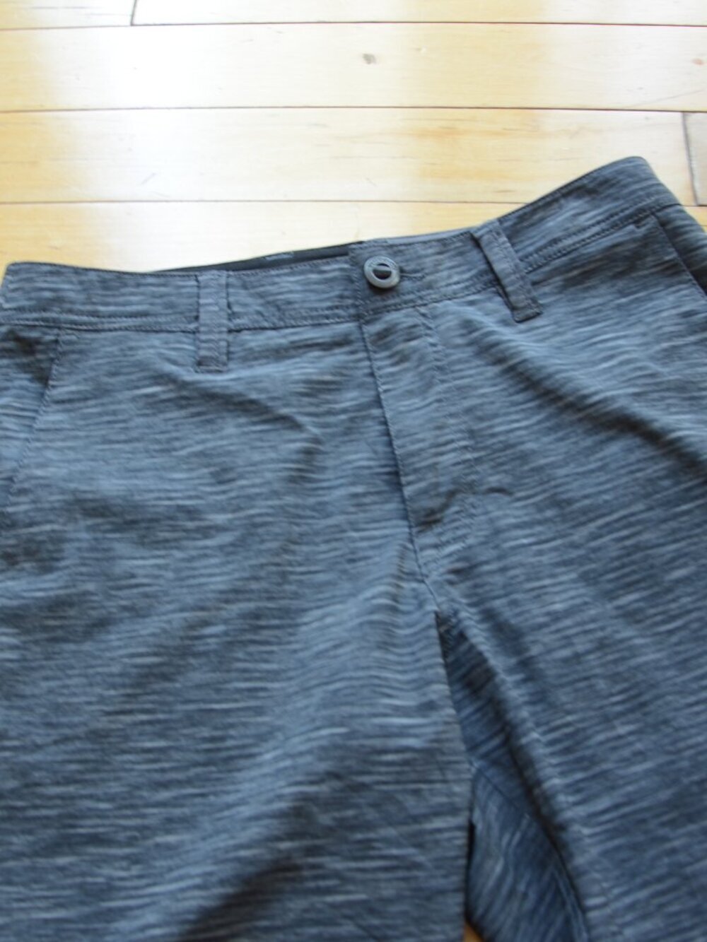 Volcom Men's Surf N' Turf Mix Hybrid Shorts Size 30 NWT - Picture 2 of 9
